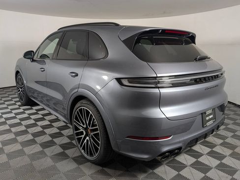 New 2026 Porsche Cayenne GTS AWD/4WD image 3