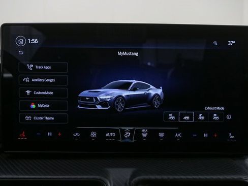 Used 2025 Ford Mustang Coupe image 21