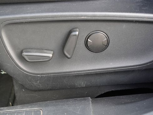 Used 2024 Ford Escape ST-Line image 31