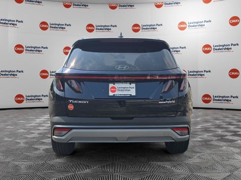 Used 2025 Hyundai Tucson Limited AWD/4WD image 6