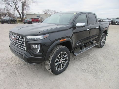 New 2026 GMC Canyon Denali image 10