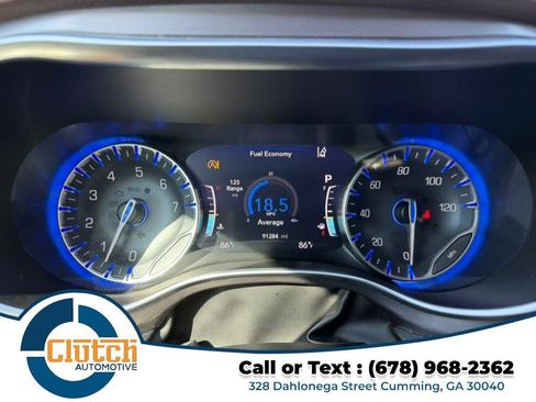 Used 2017 Chrysler Pacifica Limited w/ UConnect Theater Package image 23