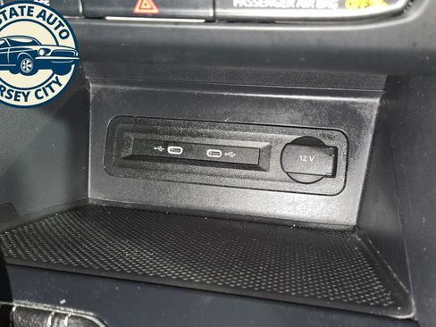 Used 2023 Volkswagen Atlas SE AWD/4WD image 16