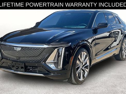 Used 2025 Cadillac Lyriq Luxury w/ LPO, Floor Liner Package AWD/4WD image 9