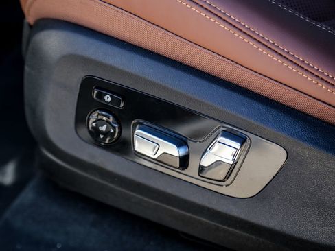 New 2026 BMW X5 xDrive40i w/ M Sport Package image 19