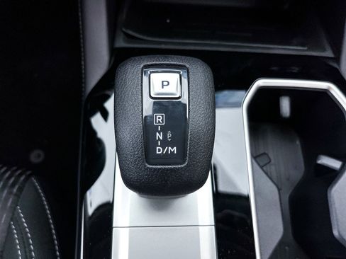 New 2025 Mitsubishi Outlander ES image 18