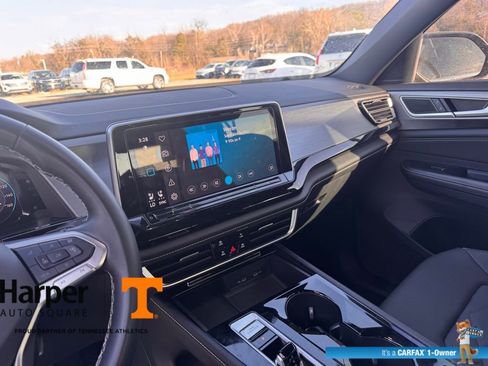 Used 2024 Volkswagen Atlas Cross Sport SE image 16