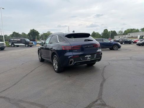 Used 2025 Genesis GV70 2.5T AWD/4WD image 12