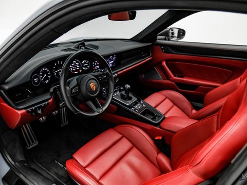 Used 2024 Porsche 911 Carrera GTS image 42