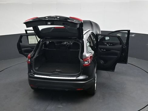 Used 2020 Nissan Rogue Sport SV FWD image 47