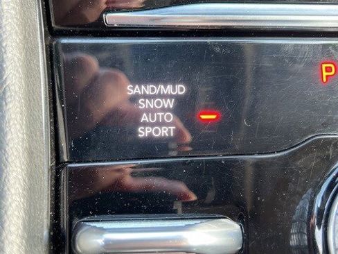 Certified 2023 Jeep Grand Cherokee Limited image 29