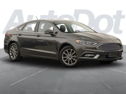 Used 2017 Ford Fusion SE w/ Fusion SE Technology Package