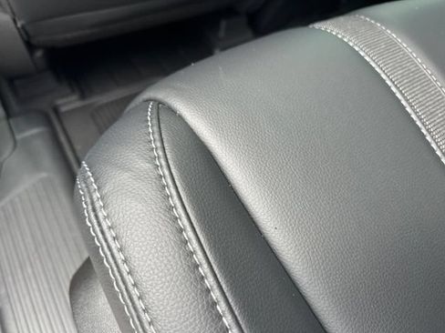 Used 2025 Honda Pilot EX-L image 13
