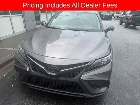 Used 2024 Toyota Camry SE FWD image 1