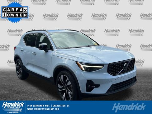 Used 2024 Volvo XC40 B5 Ultimate w/ Protection Package Premier AWD/4WD image 1