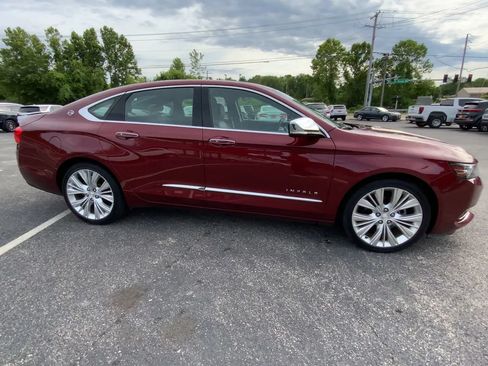 Used 2016 Chevrolet Impala LTZ w/ Enhanced Convenience Package FWD image 9