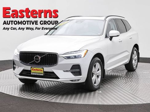 Used 2022 Volvo XC60 B5 Momentum AWD/4WD image 1