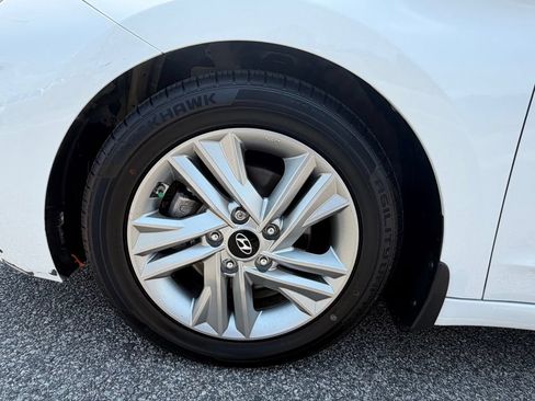 Used 2020 Hyundai Elantra Value Edition w/ Cargo Package (C1) FWD image 24