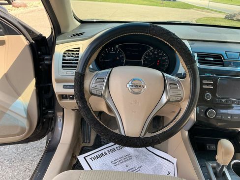 Used 2014 Nissan Altima 2.5 SV FWD image 13