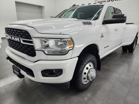 Used 2022 RAM 3500 Big Horn w/ Level C Equiment Group image 7