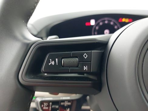 Certified 2025 Porsche Cayenne Coupe AWD/4WD image 19