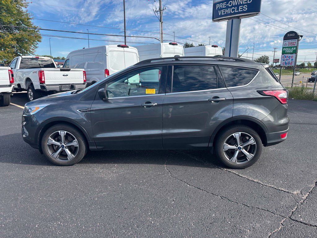 Used 2017 Ford Escape SE w/ Equipment Group 201A AWD/4WD image 8