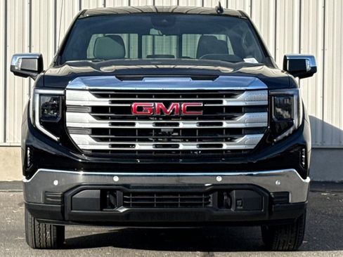 New 2026 GMC Sierra 1500 SLE w/ Preferred Package image 3