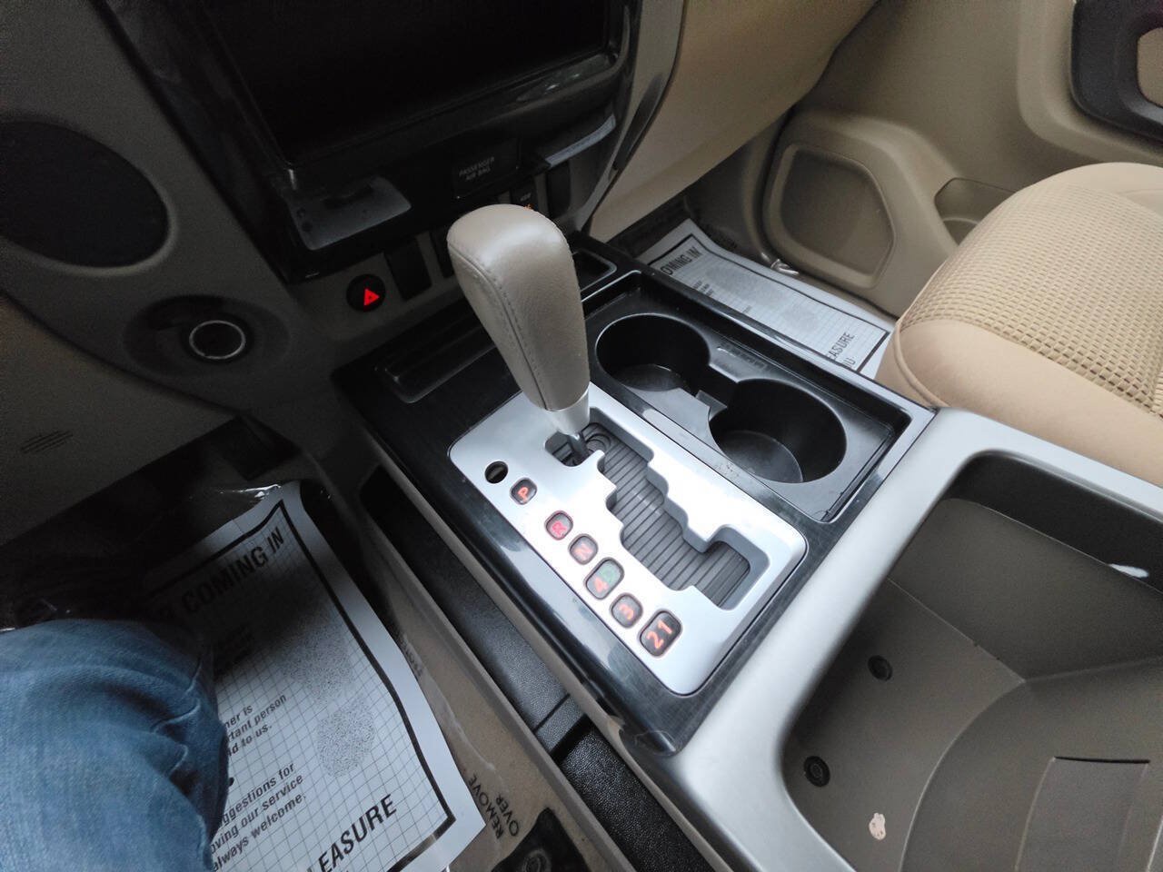 Used 2015 Nissan Titan SV RWD image 24