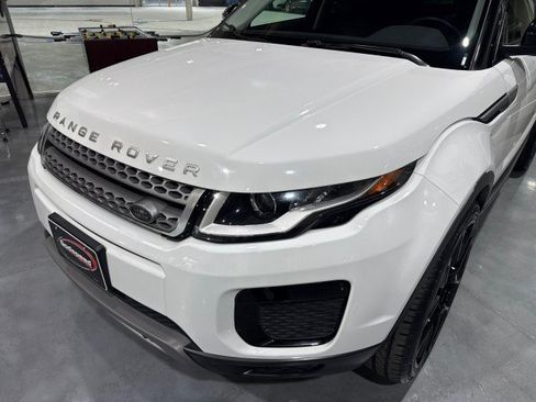 Used 2018 Land Rover Range Rover Evoque SE AWD/4WD image 31