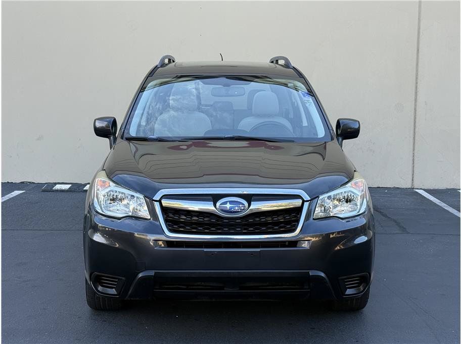 Used 2015 Subaru Forester 2.5i Premium AWD/4WD image 2