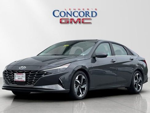 Used 2023 Hyundai Elantra Limited FWD image 8