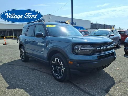Certified 2023 Ford Bronco Sport Outer Banks AWD/4WD image 4