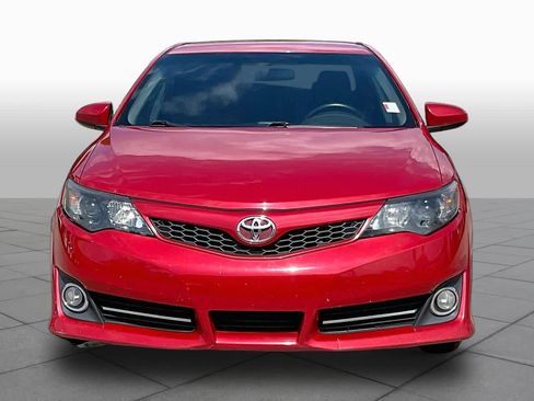 Used 2014 Toyota Camry SE FWD image 4