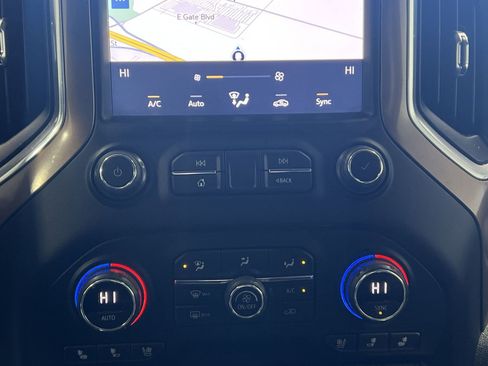 Used 2022 Chevrolet Silverado 1500 High Country image 19