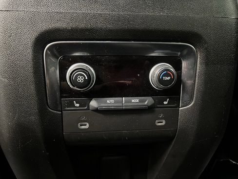 Used 2023 Chevrolet Suburban Premier image 47