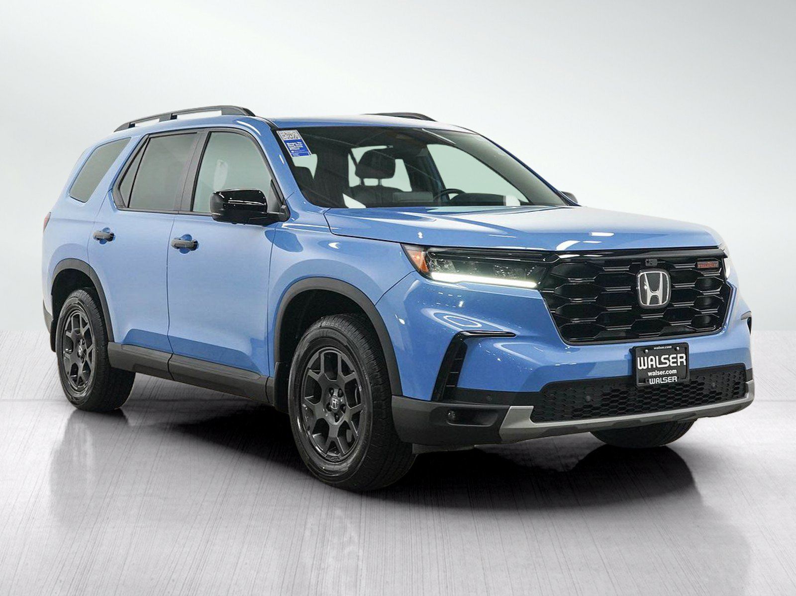 Used 2025 Honda Pilot TrailSport image 7