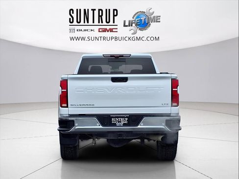 Used 2025 Chevrolet Silverado 2500 LTZ w/ LTZ Premium Package image 27