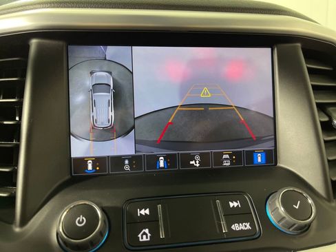 Used 2023 GMC Acadia SLT w/ Elevation Edition image 21