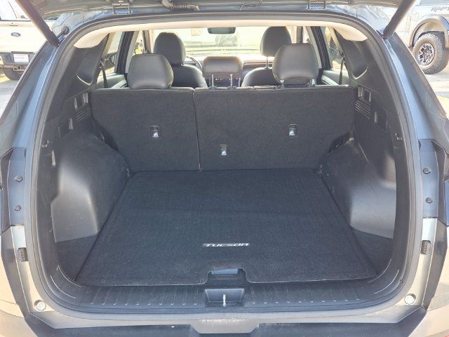 Used 2023 Hyundai Tucson SEL w/ Convenience Package FWD image 12