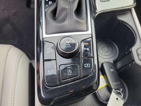 Used 2025 Kia Sportage EX AWD/4WD image 37