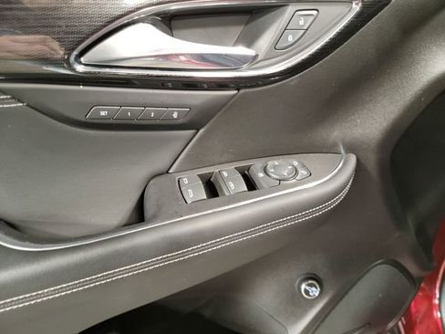 Used 2023 Buick Envision Essence image 17