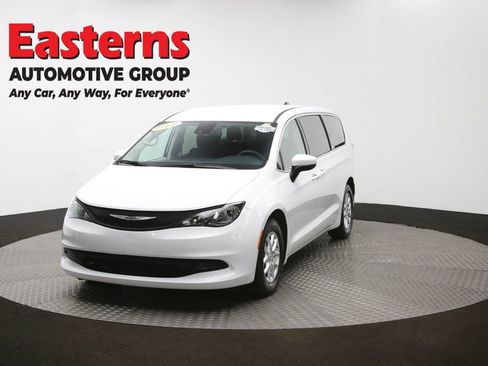 Used 2023 Chrysler Voyager LX image 54