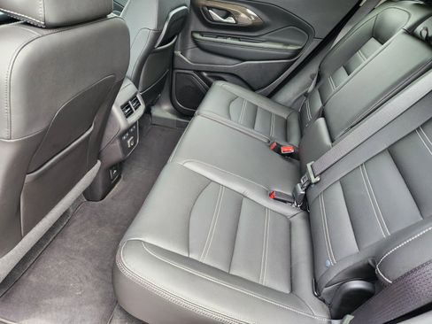 Used 2024 GMC Terrain Denali w/ Denali Premium Package AWD/4WD image 13