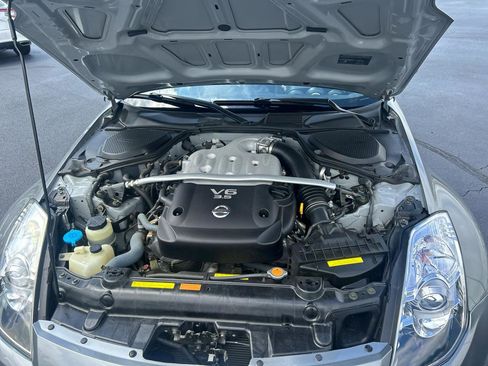 Used 2006 Nissan 350Z Touring RWD image 21