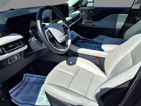 New 2025 Lincoln Aviator AWD w/ Equipment Group 101A image 4