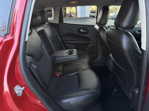 Used 2019 Jeep Compass Latitude w/ Popular Equipment Group image 34