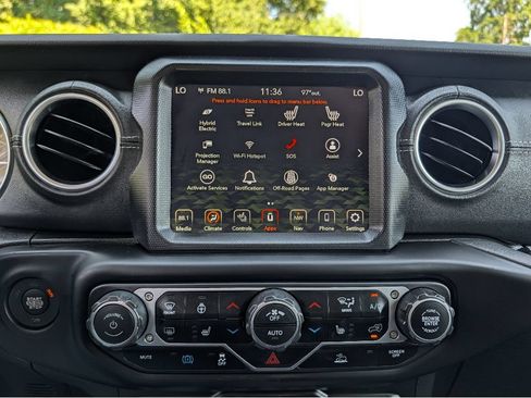 Used 2023 Jeep Wrangler Unlimited Sahara w/ Cold Weather Group AWD/4WD image 27