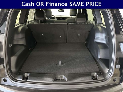 Used 2026 Jeep Cherokee Limited AWD/4WD image 9