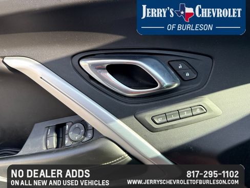 Used 2021 Chevrolet Camaro SS RWD image 13