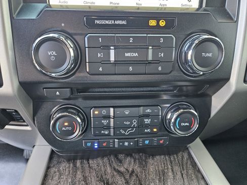 Used 2017 Ford F350 Lariat w/ Lariat Ultimate Package image 37